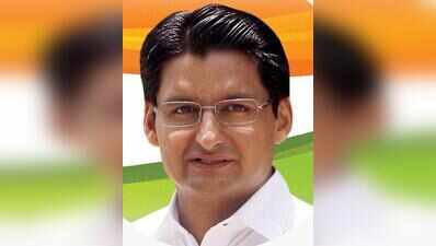 Not pushed off Rahul truck, say Hooda & Warring