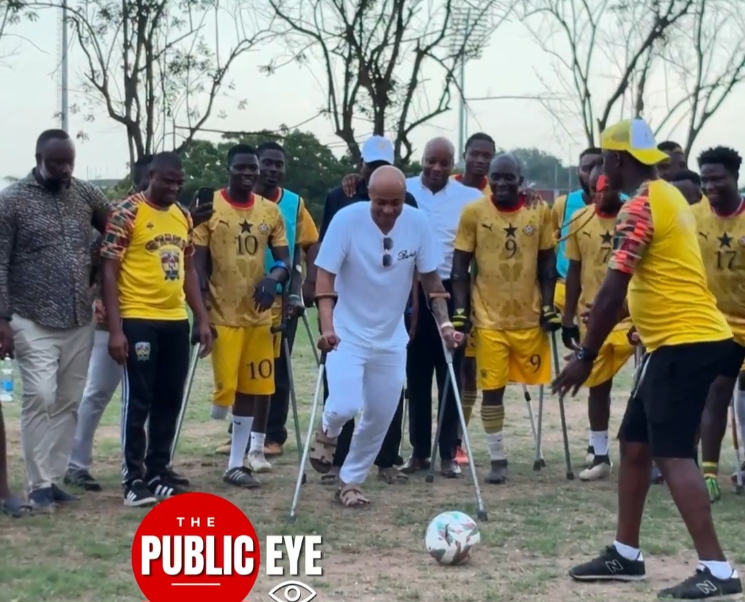 Dede Ayew Struggles to Play Amputee Football With Crutches During Black Challenge Training