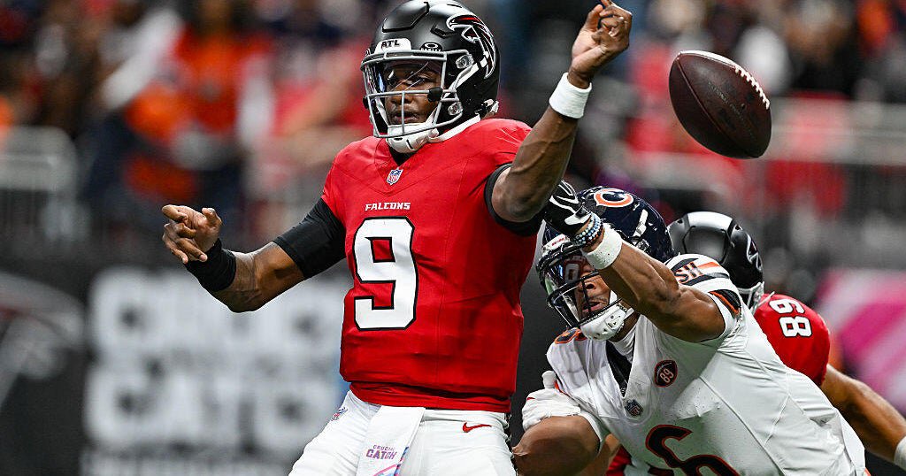 Falcons fall to Bears 31-23; rookie Kendal Daniels hospitalized
