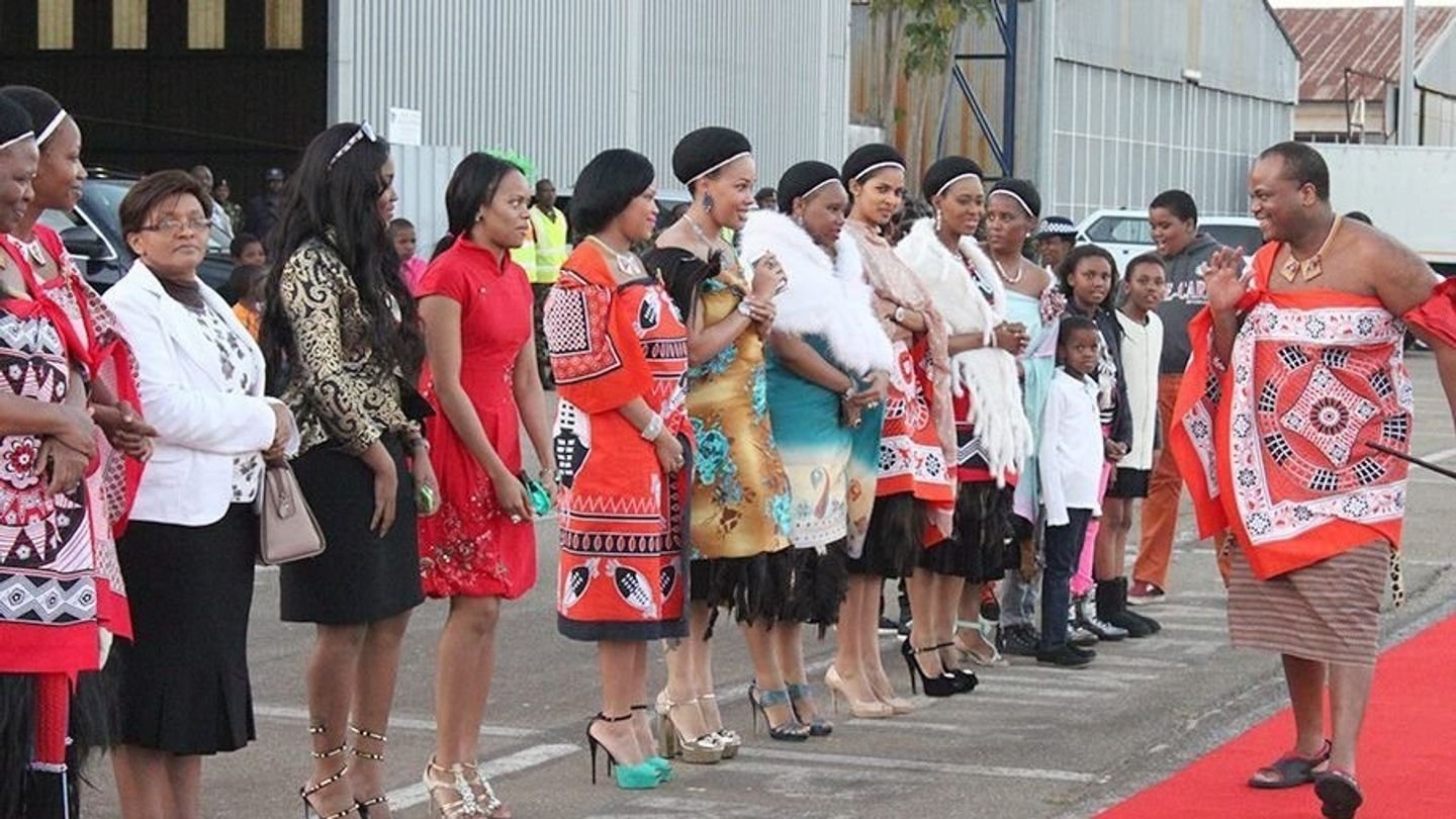 King Mswati, 58, and His 16 Wives Leave South Africans Talking