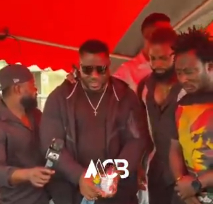 Shatta Wale’s Delegation Donates GH¢20,000 to Family of Late Police Officer Prince Adu