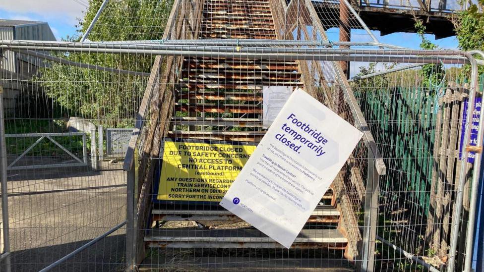 Two-year train platform closure ‘unacceptable’
