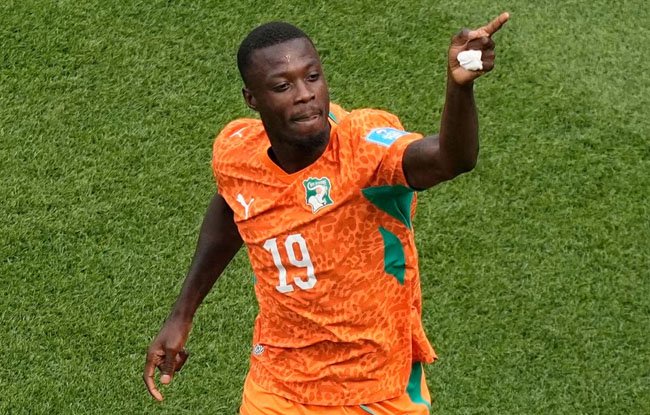 Nicolas Pépé quitte les Éléphants pour raisons familiales