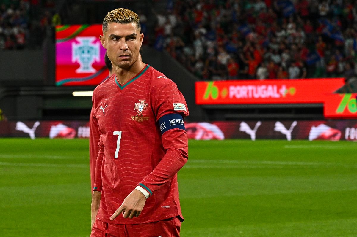 Narcissist Cristiano Ronaldo needs kicking to the kerb for 2,000 words of Portugal petulance