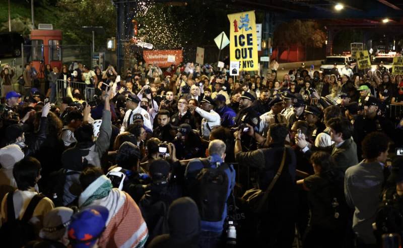 Protests in New York as Trump admin defends ICE shooting