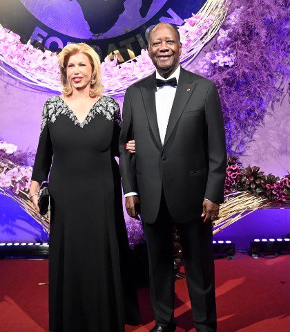Côte d’Ivoire . Alassane Ouattara félicite Dominique Ouattara après le succès du 10ᵉ Dîner de Gala de Children of Africa