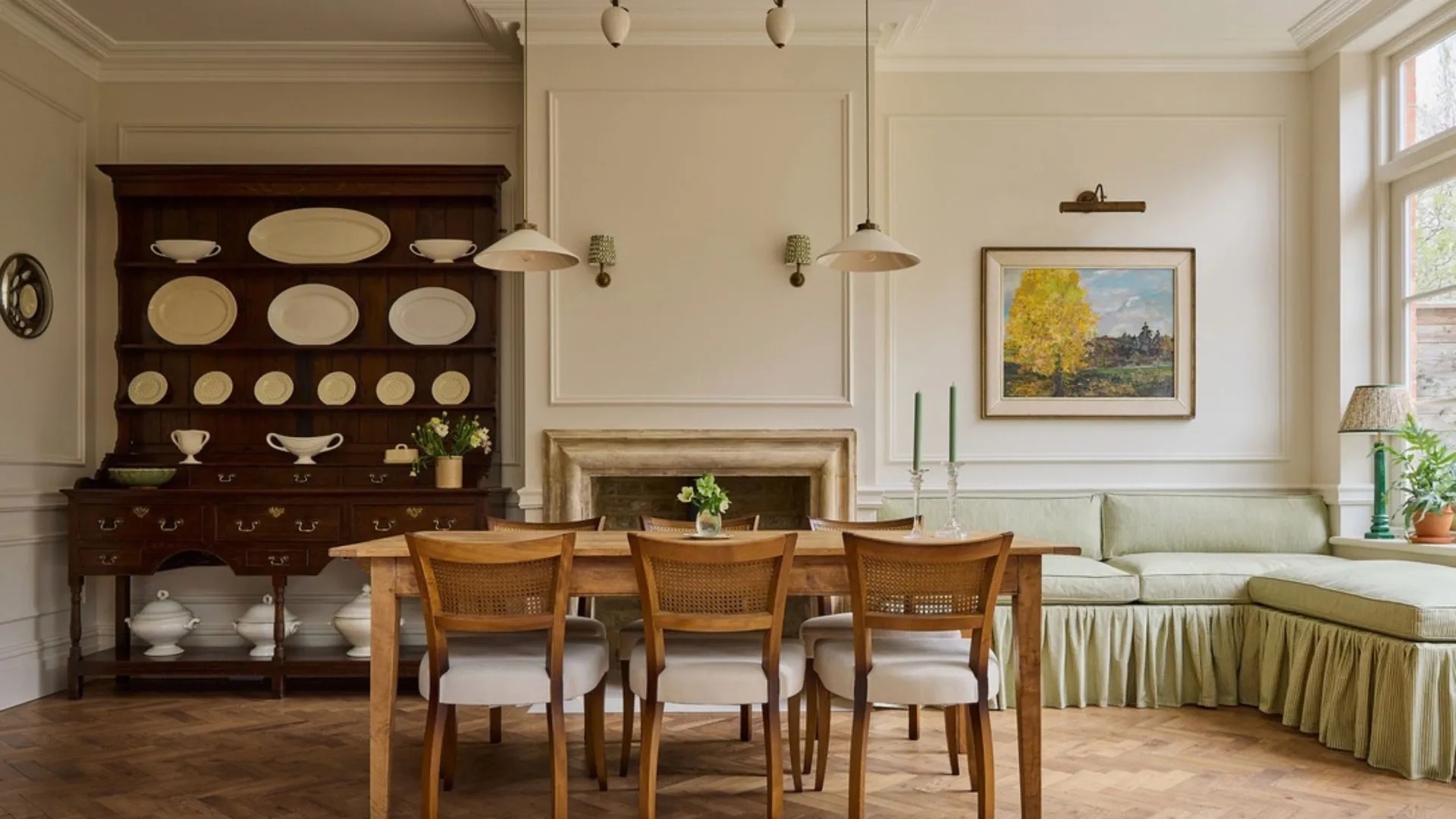 5 British Antiques Designers Say You Should Never Overlook