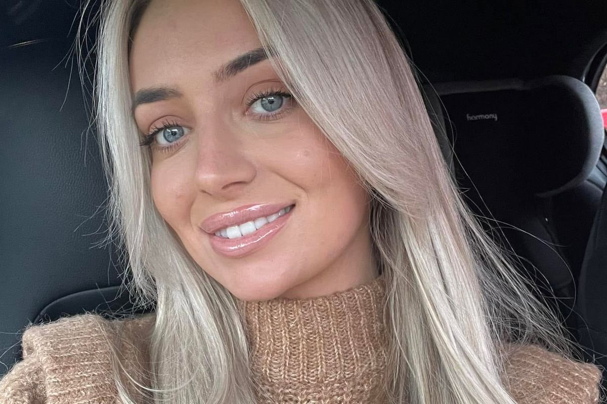 Woman who competed with friends for best tan dies of cancer, aged 30
