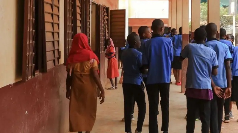 Why schools dey lockdown for Cameroon as new academic year dey start