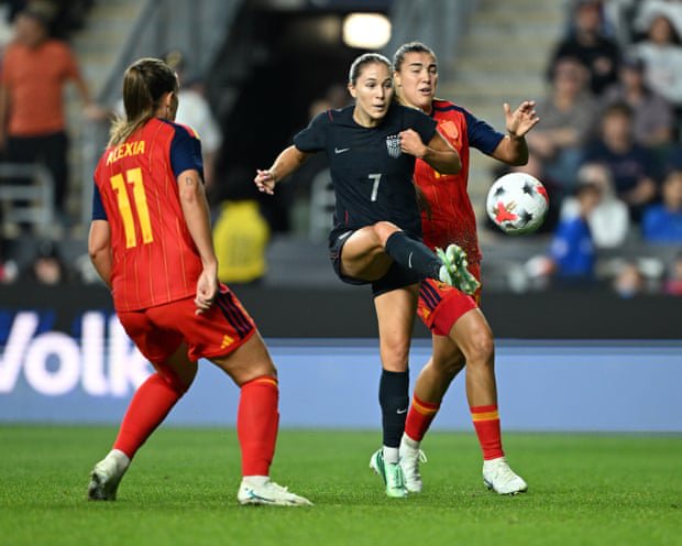 USWNT returnees earn 2-2 draw against Spain, an early World Cup wake-up call