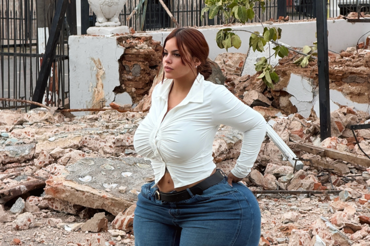 Influencer Gracie Bon Is Criticised for a Photoshoot in Front of Panama Earthquake Ruins
