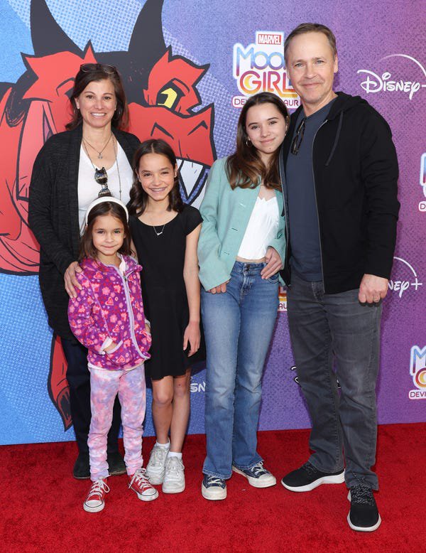 Actor Chad Lowe’s daughter Fiona Lowe dies at 13