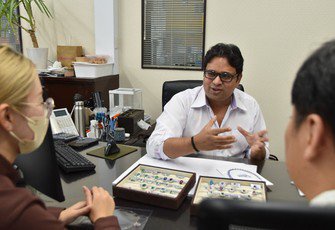 Indian residents help Japan’s Kofu jewelry shine on world stage
