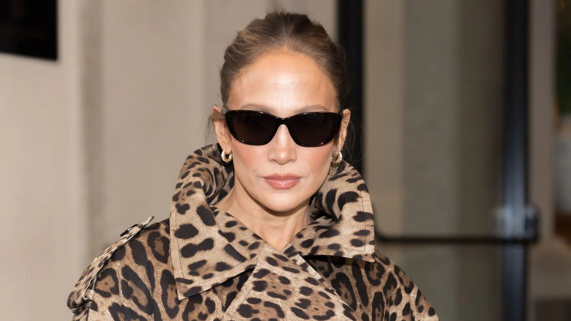 Jennifer Lopez’s Open-Plan Living Room is a Lesson in Negative Space – It’s Vast, yet Intimately Proportioned
