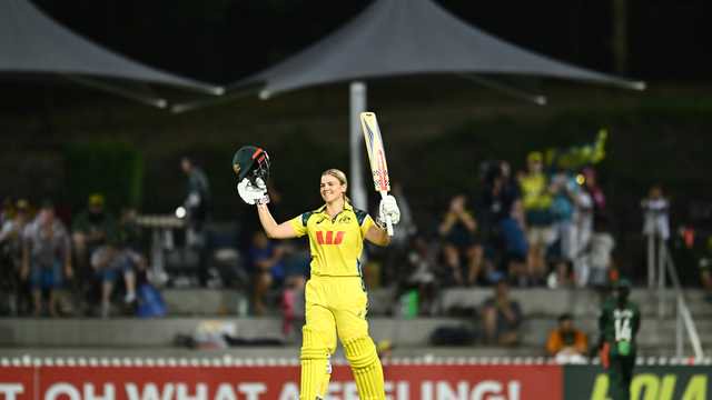 Voll trumps Mostary as Australia canter to series win