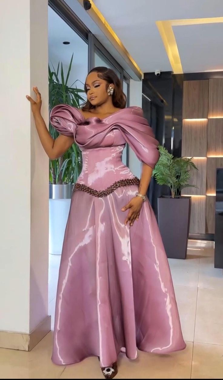 Unique And Lovely Gown Dresses For The Modern Women To Recreate For Any Occasion