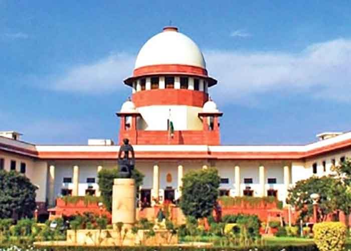 Contempt Plea in SC Against Delhi Police Chief, DMRC Chairperson Over Metro Restrictions