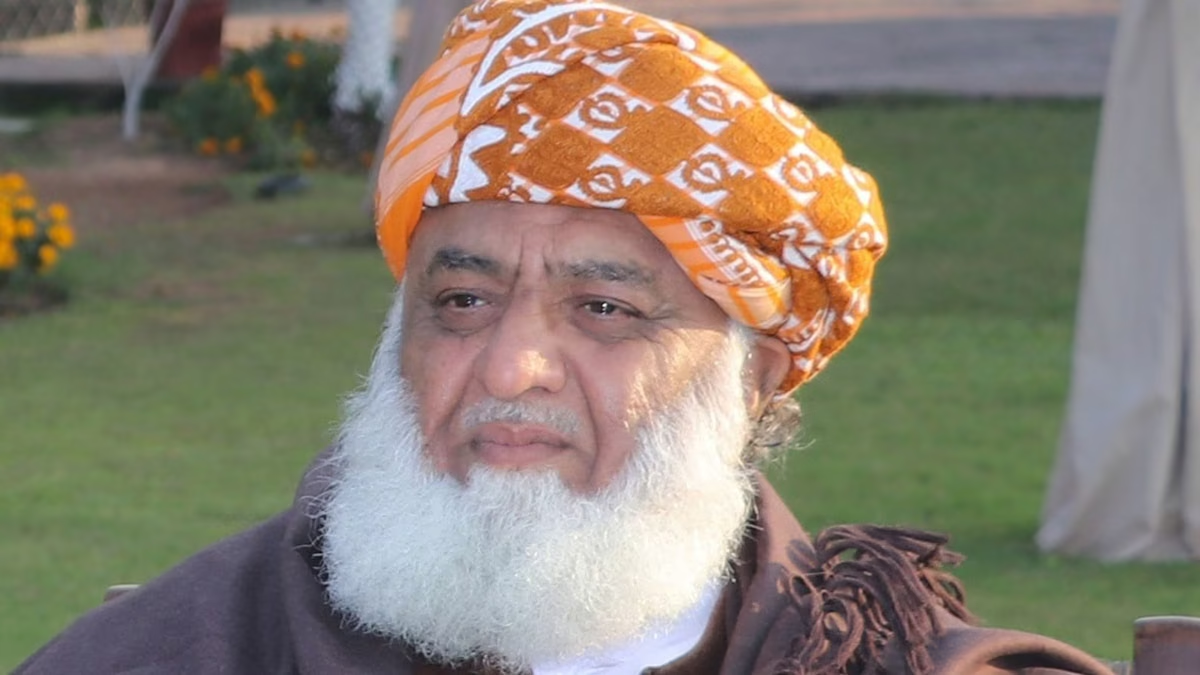 KP government has been paralysed, says Fazal ur Rehman