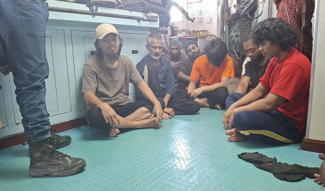 After months of Somali captivity, 4 Pakistani sailors reunite with families as 3 bodies repatriated