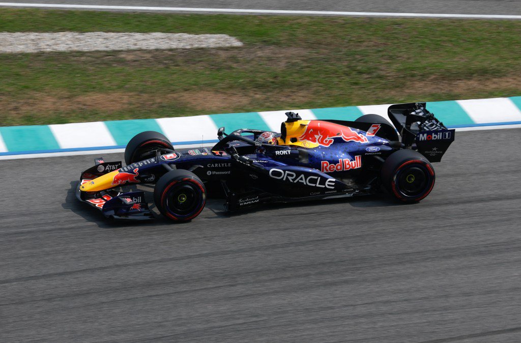 F1 Bahrain Grand Prix LIVE RESULTS: Verstappen and Hamilton top the grid as Championship leader Antonelli starts third