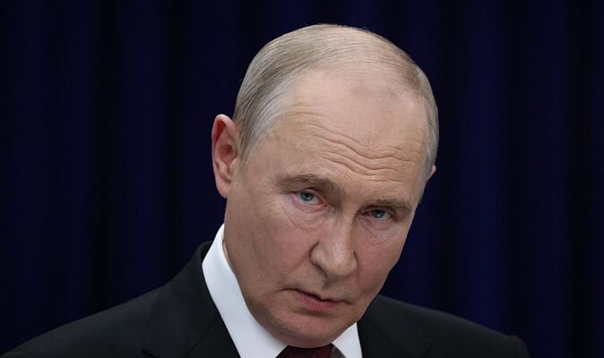 Putin humiliated as Kremlin draws up urgent measures after 22 people killed by bears