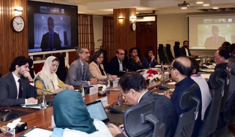 Aurangzeb, World Bank team review reforms to boost growth, jobs and investment
