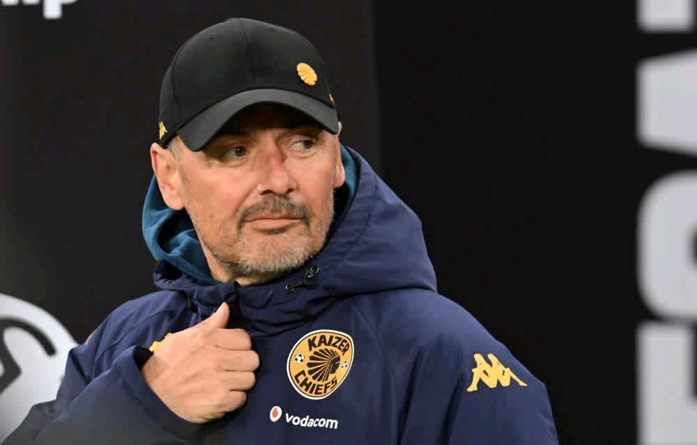 Kaizer Chiefs’ Remaining October Fixtures Could Put Fernando da Cruz Under Pressure