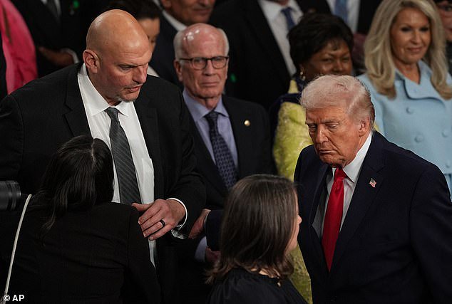 Trump heaps fresh praise on John Fetterman amid calls to join the GOP