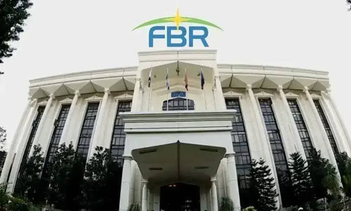 FBR plans Rs 25,000 penalty for traders filing returns after October 15
