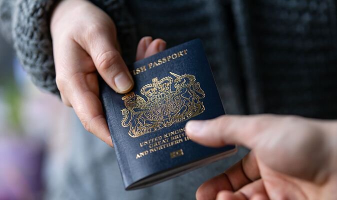 What happens if you lose your passport at the airport? I asked 5 experts to find out