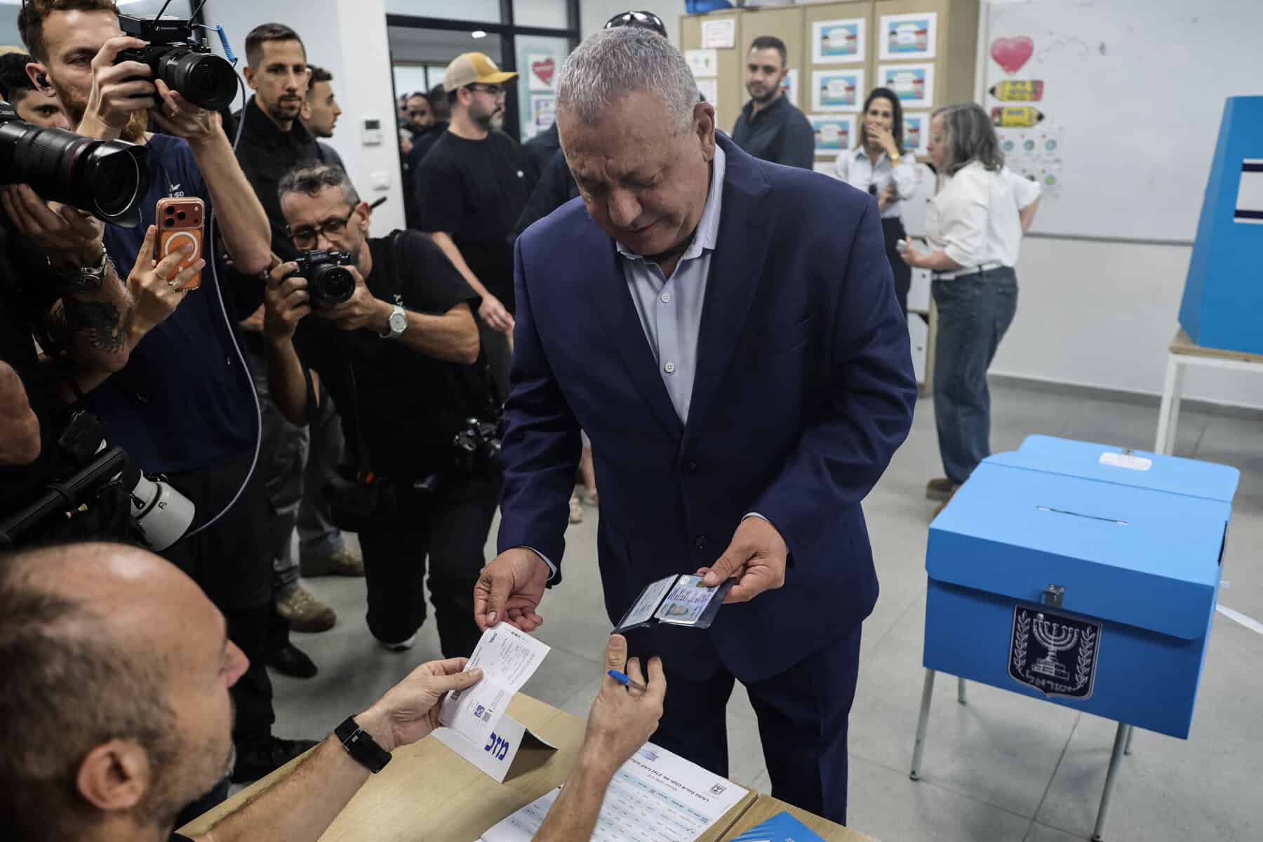 High election turnout as Israeli voters deliver verdict on Netanyahu