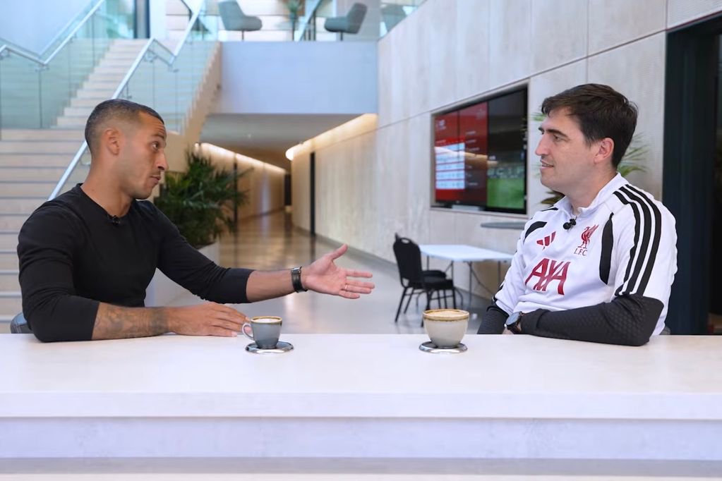 Thiago sends classy message to Andoni Iraola with Liverpool coach claim