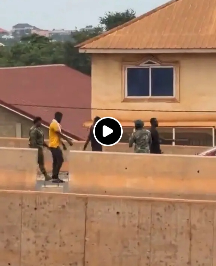 Military Officers Allegedly Force Trotro Drivers to Walk the Road for ‘Disrespecting’ Cop