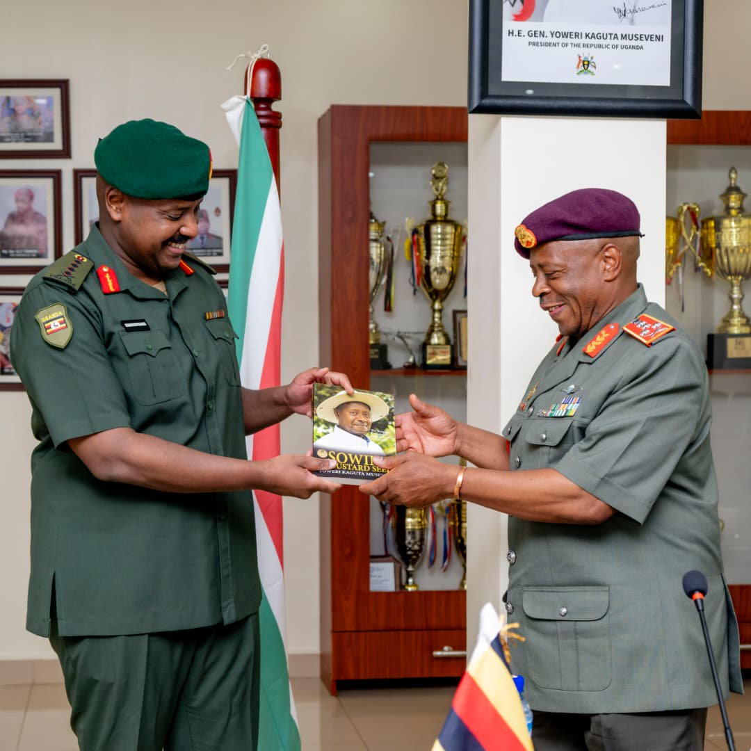 Uganda, South Africa Defence Chiefs Discuss Military Cooperation