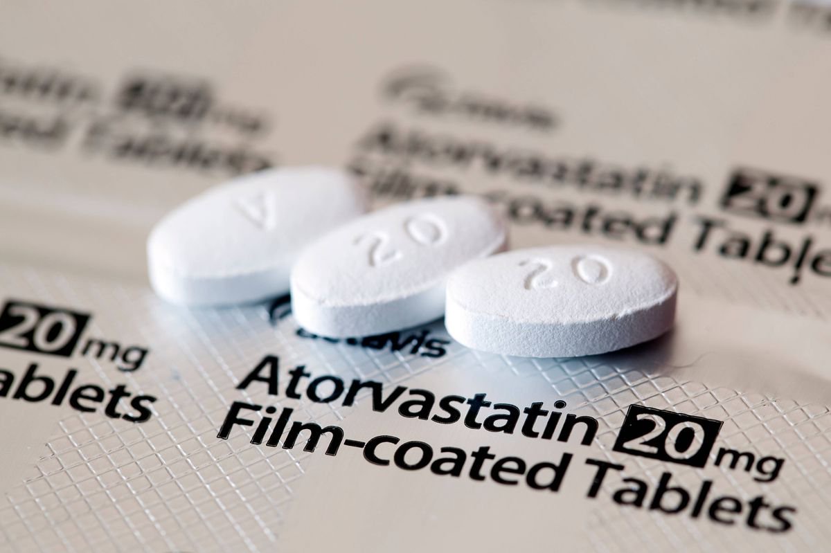 Pharmacist ‘ageing’ warning for anyone taking atorvastatin for high cholesterol