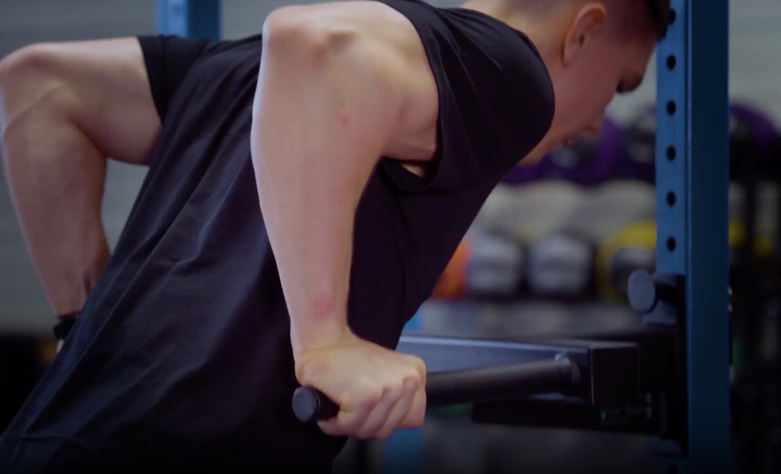 Close-Grip Bench Press vs Dips: Which Builds Bigger Triceps for Beginners?