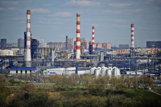 ‘Gifts to Putin’: Ukraine rattled as Trump eases sanctions on Russian oil