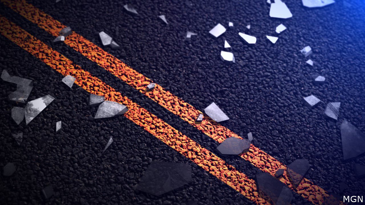 Two injured in multi-vehicle crash on Highway 61