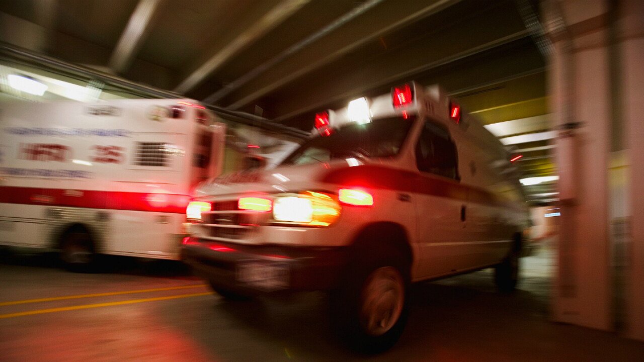 Police: 1 person possibly injured in Dubuque crash
