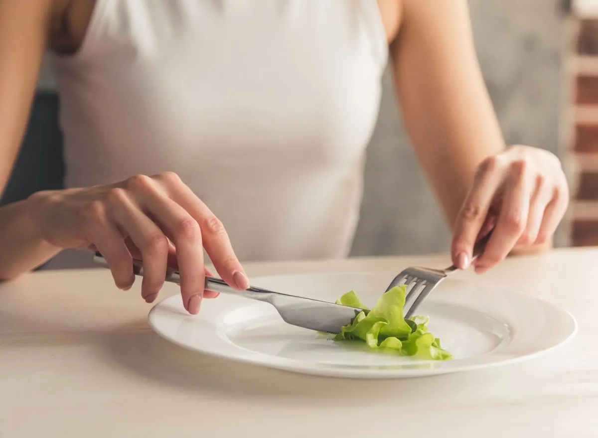 Signs You’re Not Eating Enough Food to Meet Your Body’s Needs
