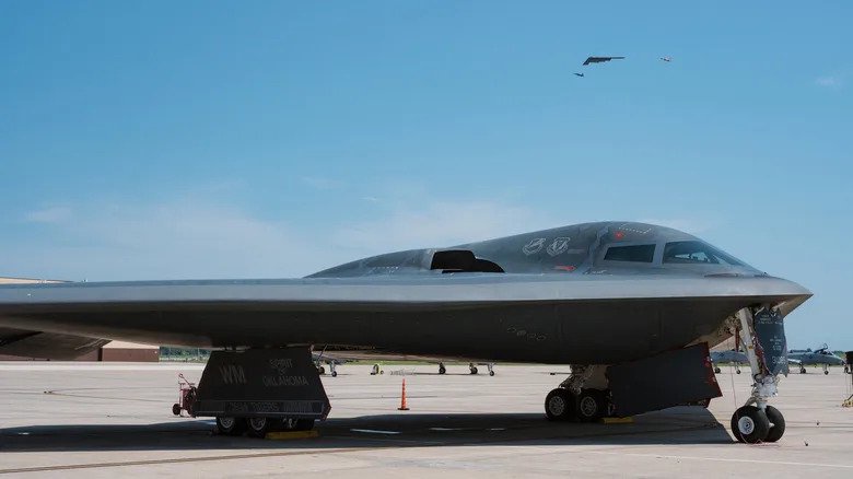 B-2 Bomber Interior: Does The Stealth Jet Actually Have A Toilet?