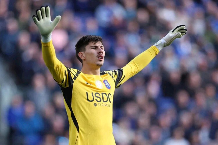 EPL: Stuart Pearce Blown Away by Something Chelsea Star Mike Penders Did at Everton