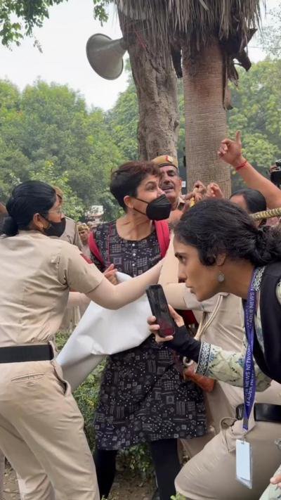 India ‘cockroach’ party says its leaders detained ahead of march