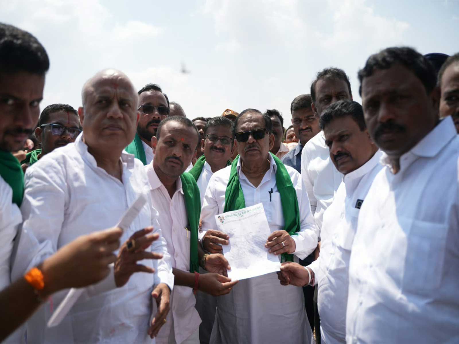 Karnataka may borrow funds to provide drought relief to farmers if needed: Dy CM Parameshwara