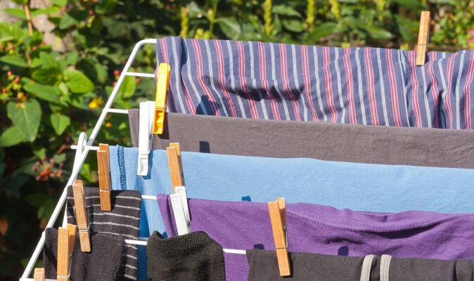 Households warned not to dry clothes inside house in winter