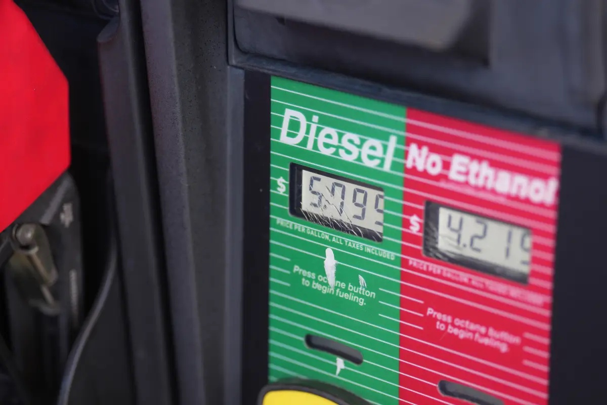 Trump says U.S. to get diesel from Russia, relaxing pressure on Moscow to ease prices before midterms