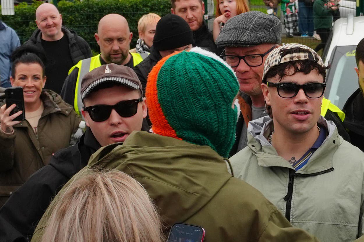 Kneecap arrive in Portadown to support Garvaghy Road residents
