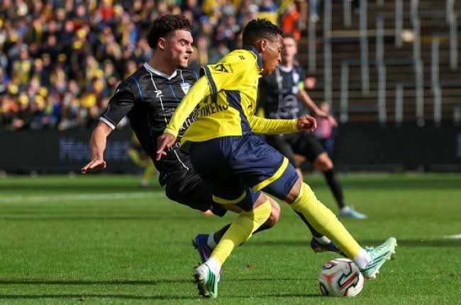 Mofokeng Set For Two South African Showdowns Abroad