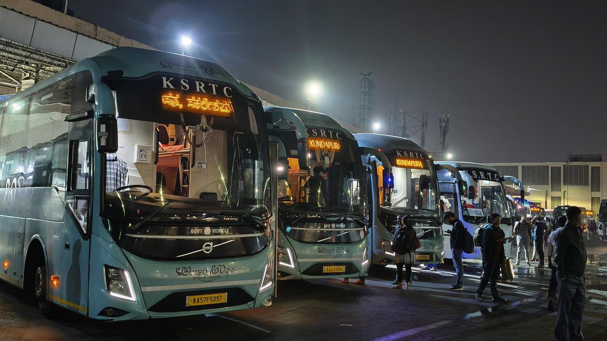 Buses carry most overnight travellers, two-wheelers dominate the daily work commute