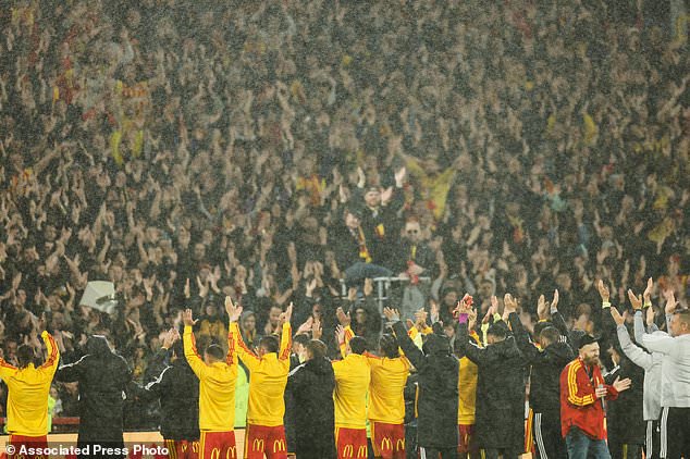 Early season runs grind to a halt as Lyon loses at Lens and Dortmund held by Bremen